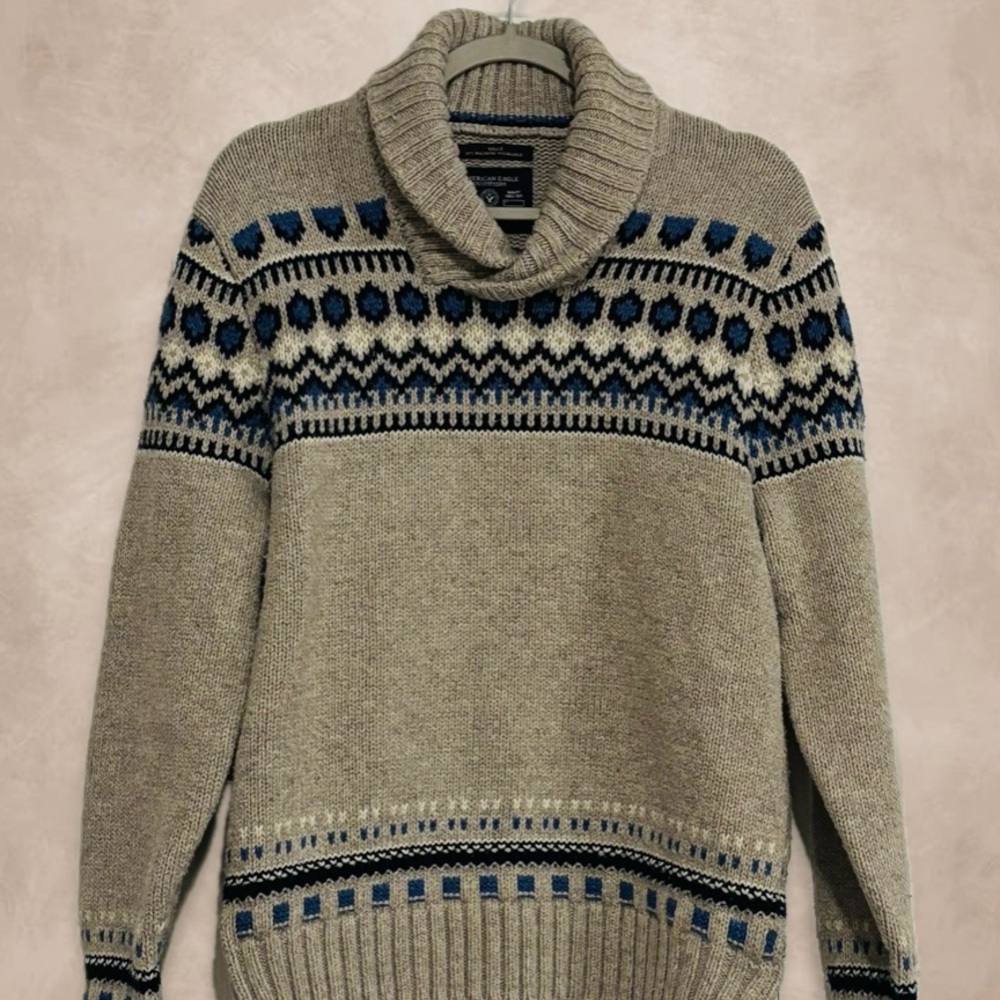 American Eagle Outfitters Gray and Blue Collared Sweater